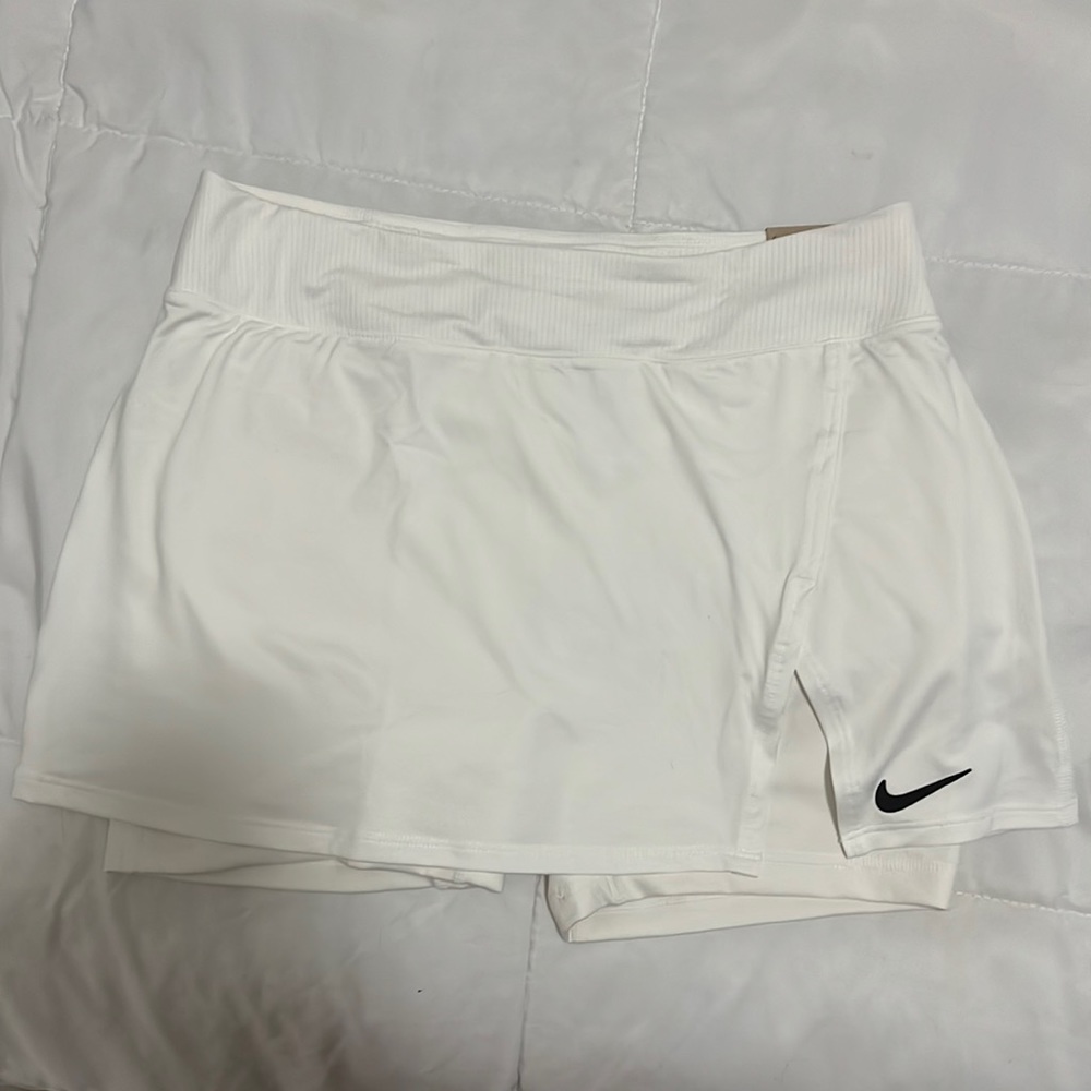 NikeCourt Dry-Fit Victory Women’s tennis skirt
